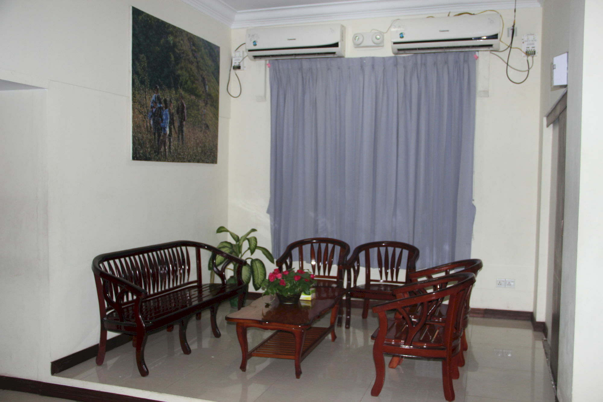 New Yangon Hotel Exteriör bild